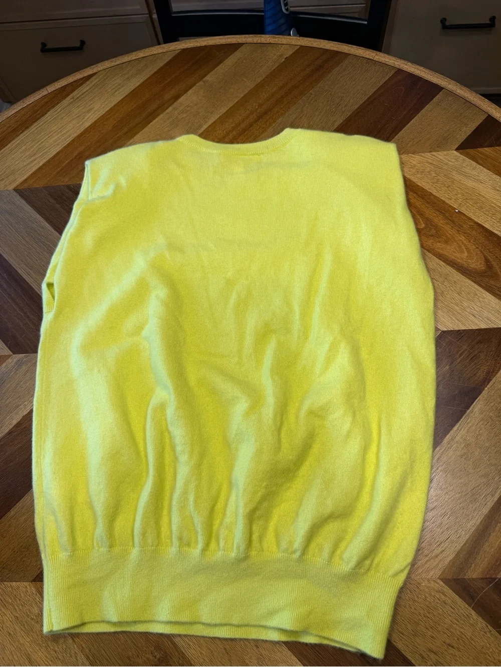 Banana Republic Neon Yellow 100% Cashmere Sweater Shell padded shoulders